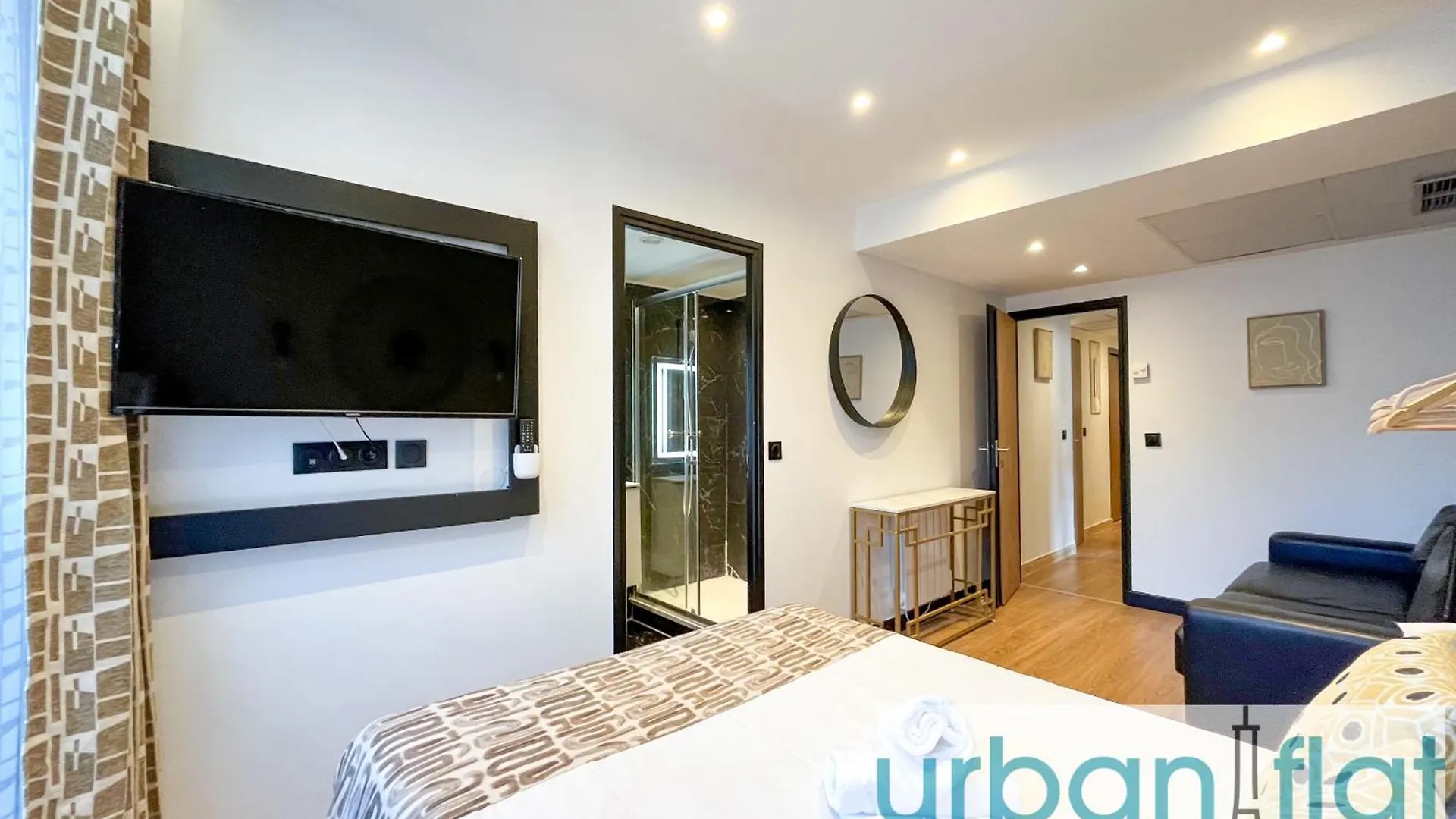 Apartment Urban Flat 128 - Art Rock 4Bdr Flat Near Champs-Elysees Paris France