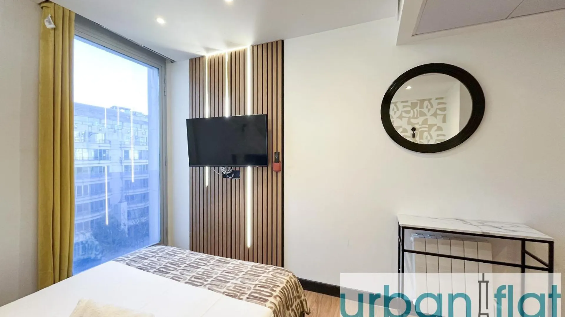 Apartment Urban Flat 128 - Art Rock 4Bdr Flat Near Champs-Elysees Paris