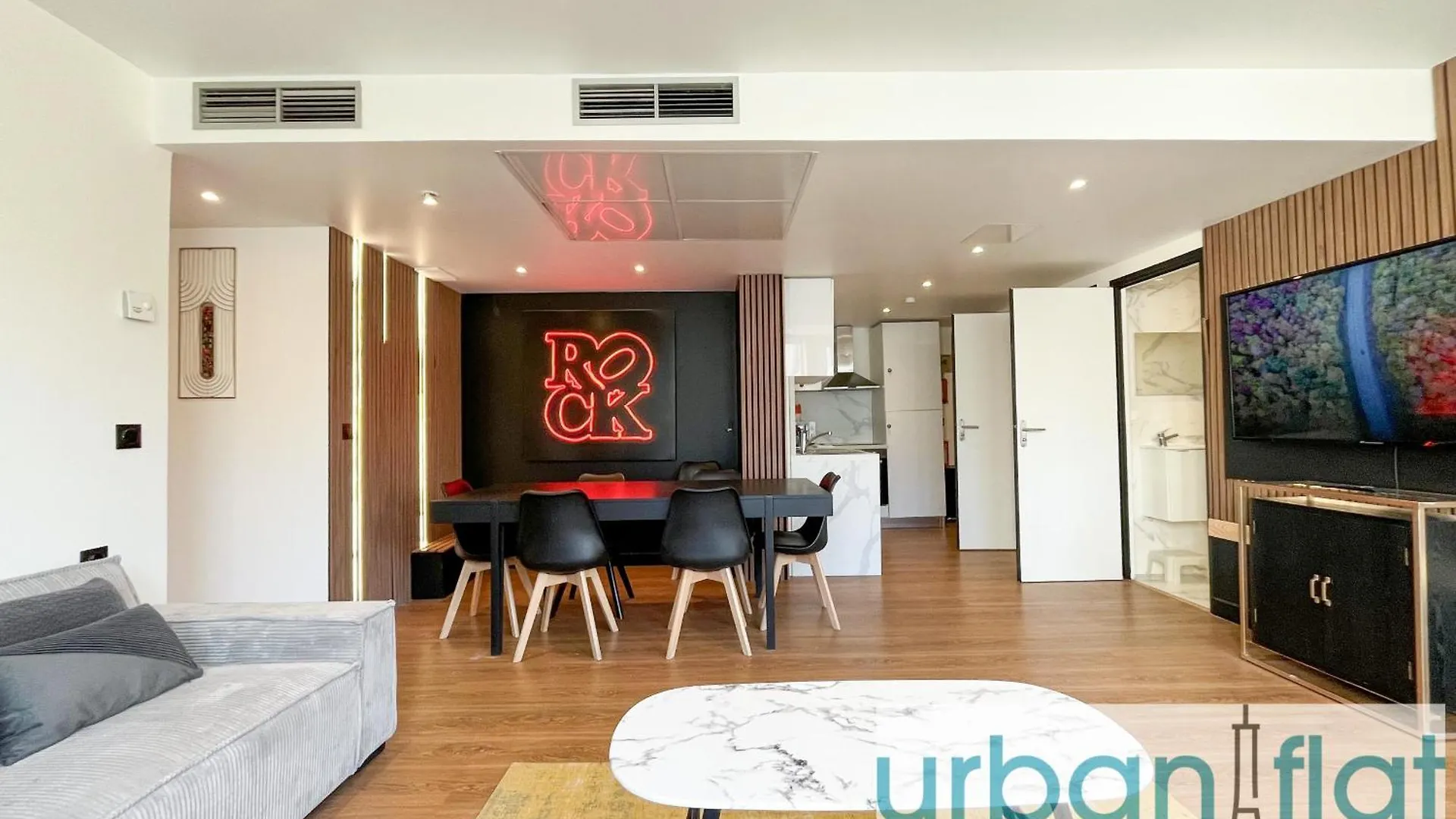 Urban Flat 128 - Art Rock 4Bdr Flat Near Champs-Elysees Paris 0*,  France