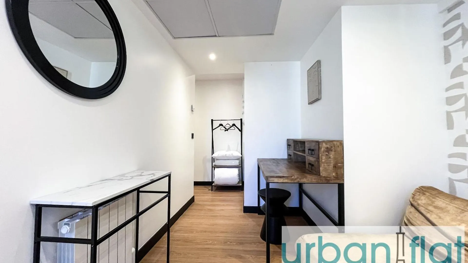 Urban Flat 128 - Art Rock 4Bdr Flat Near Champs-Elysees Paris France